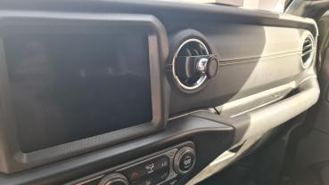 Preview: RS-Mount, fahrzeugspezifischer Handyhalter passend für Jeep Wrangler JL ab Baujahr 2018, Made in Germany